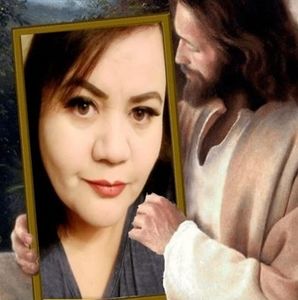 Meet your Posher, Claudia